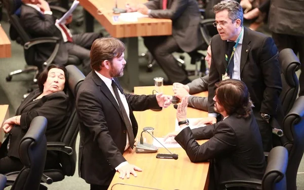 CLDF votará PLOA na terça (19). Emenda do Iprev fica para janeiro