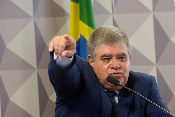 Marun levará impeachment de Barroso à próxima sessão do Congresso