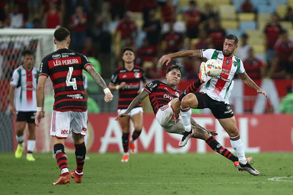 Imagem colorida de Flamengo e Palestino - Metrópoles
