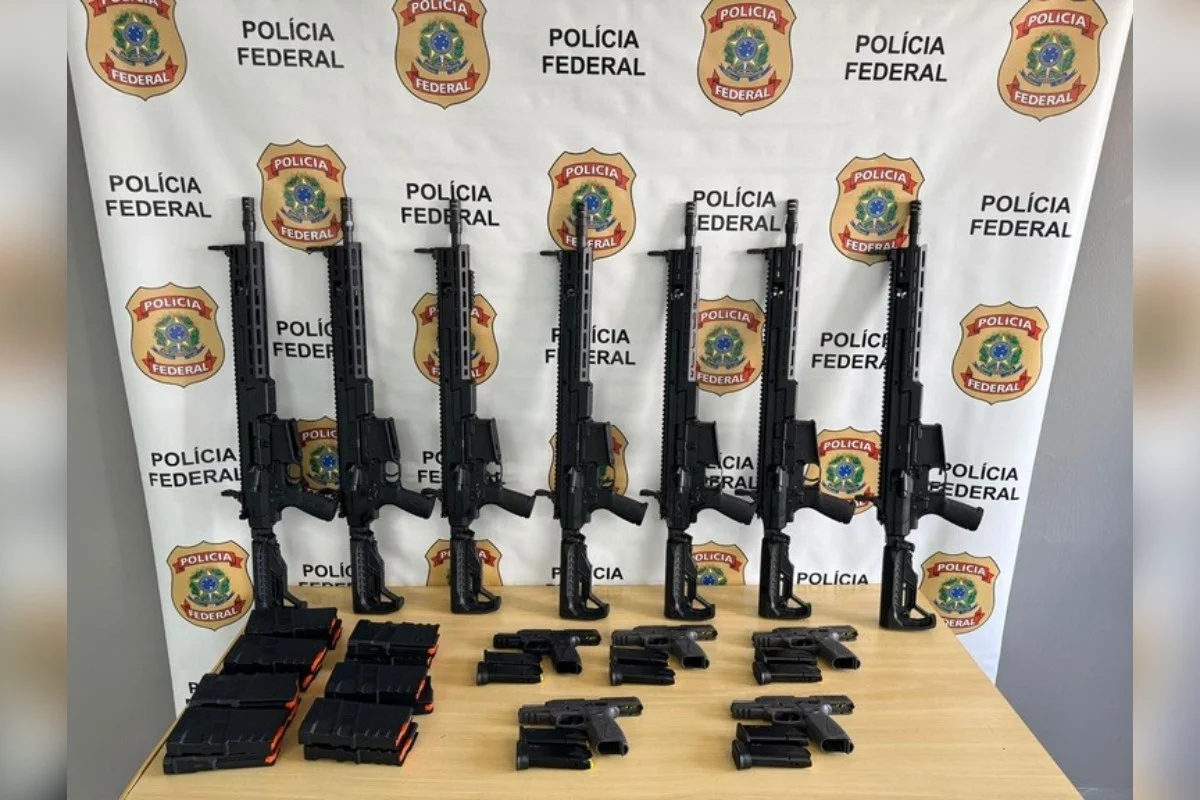 PF apreende fuzis no RJ de grupo suspeito de fraudar CACs
