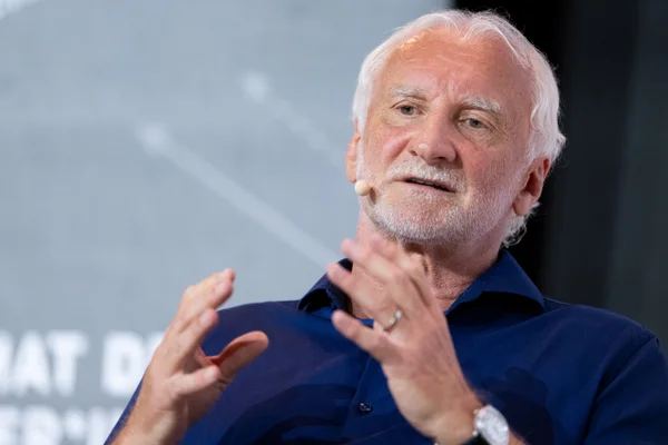 Rudi Völler critica Argentina e rejeita estilo de jogo como referência