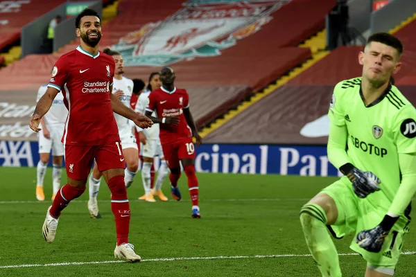Salah faz 3 gols, e Liverpool vence Leeds na estreia do Inglês