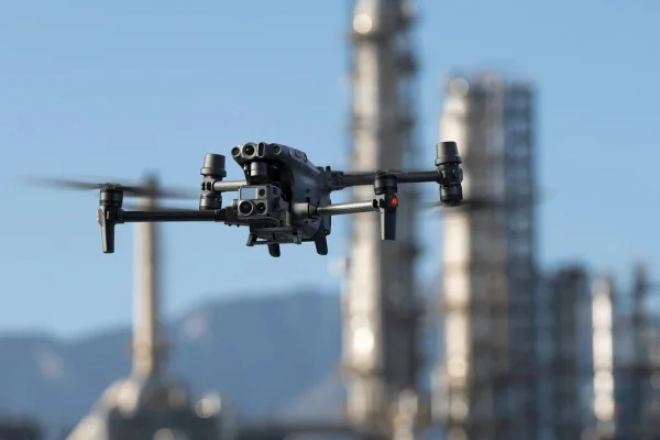 FAB drones foguetes
