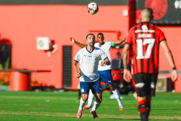 Vitória x Bahia se enfrentaram no Estádio Barradão pelo Campeonato Baiano