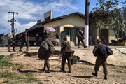 Militares em Benjamin Constant (AM), no Rio Javari