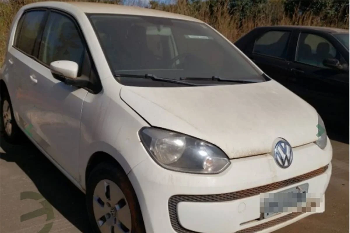 Item Lote 019: Volkswagen Up Branco, modelo/ano: 2016/2015. Lance mínimo (até o momento da publicação): R$ 19 mil Item Lote 019: Volkswagen Up Branco, modelo/ano: 2016/2015. Lance mínimo (até o momento da publicação): R$ 19 mil