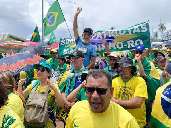 manifestação bolsonarista no QG do Exército em Brasília na data 18-12-2022 - Metrópoles