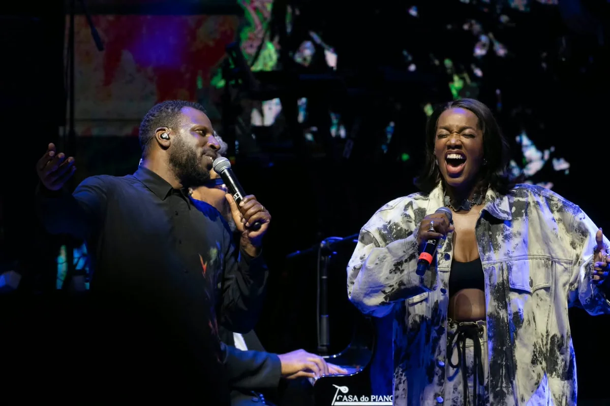 Criolo, Amaro & Dino e IZA se apresentam durante o primeiro dia do Festival Estilo Brasil, no Ulysses Centro de Convenções, em Brasília.
Criolo, Amaro & Dino e IZA se apresentam durante o primeiro dia do Festival Estilo Brasil, no Ulysses Centro de Convenções, em Brasília.