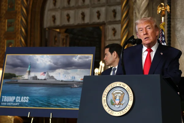 Imagem colorida de Donald Trump - Metrópoles