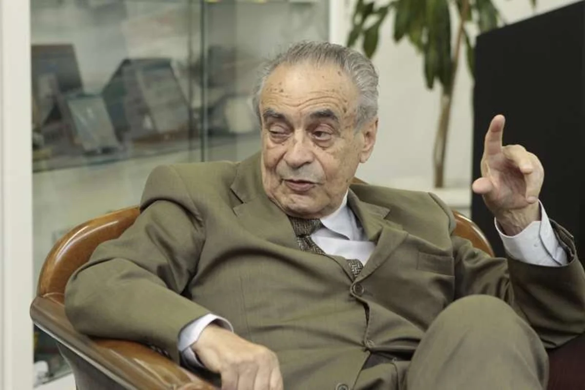 Morre o jornalista Carlos Bastos, que participou do lançamento do JN - imagem 1 Morre o jornalista Carlos Bastos, que participou do lançamento do JN - imagem 1