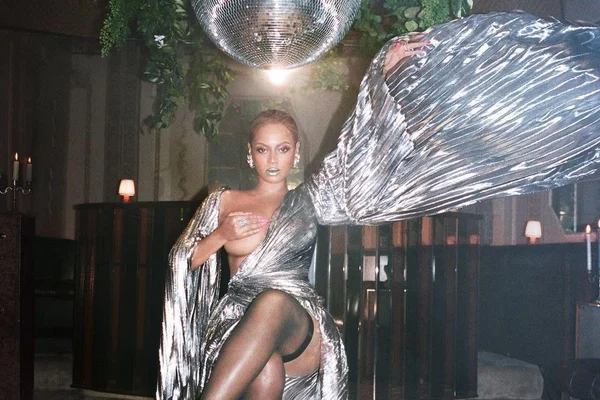 Pronunciamento de Beyoncé sobre novo álbum