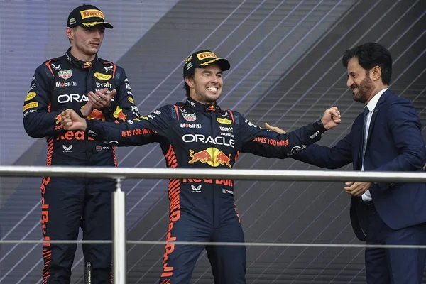 Pérez e Verstappen fazem 3ª dobradinha da Red Bull na temporada