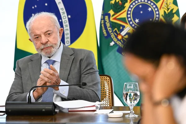 O recado e as promessas de Lula em reunião com prefeitos no Planalto