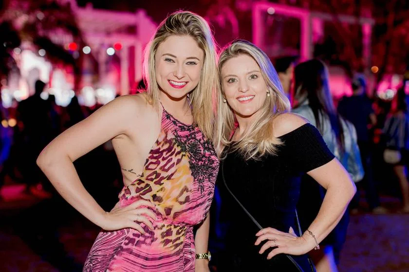 Carol Fernandes e Samanta Kornalewski Carol Fernandes e Samanta Kornalewski