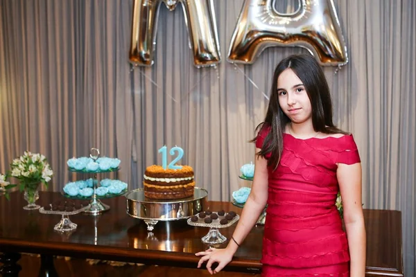 Maria Antônia Maia celebra os 12 anos em festa intimista