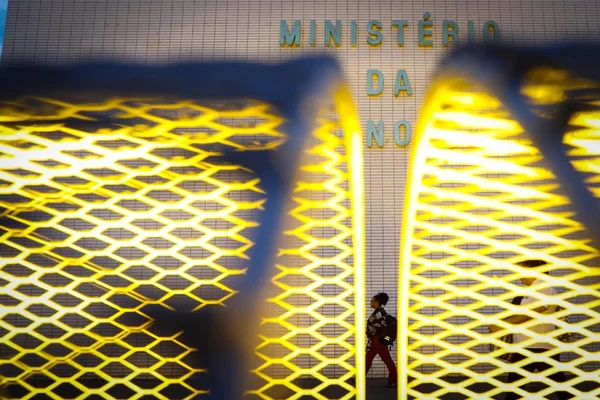 TCU declara inidônea empresa com contrato milionário renovado por Guedes