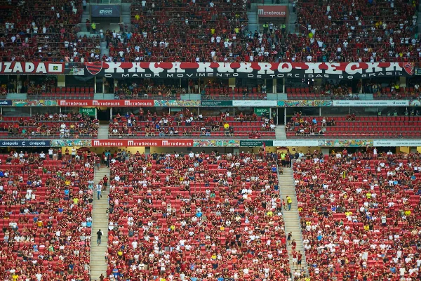 Flamengo assume a liderança de média de público em 2023