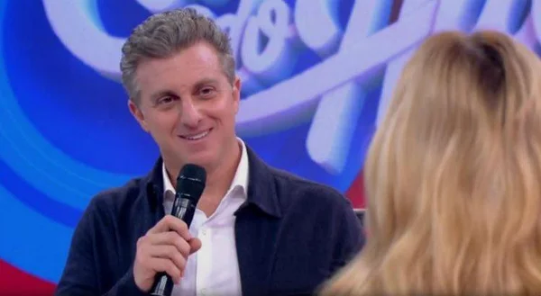 Em programa de TV, Luciano Huck não descarta candidatura no futuro