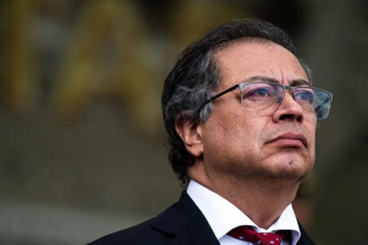 Colômbia: Petro proíbe novo presidente de tomar posse em base militar