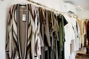 Peças de roupa em exposição