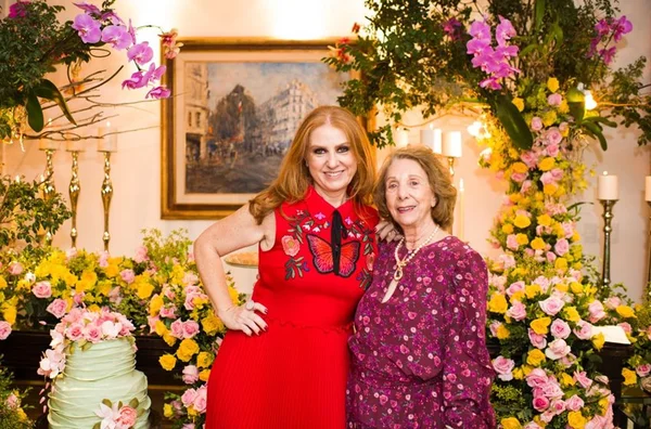 Tal mãe, tal filha! Alice e Márcia Bittar comemoram aniversário juntas