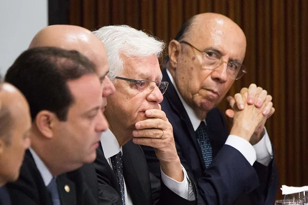 Prisão de Loures não abala governo, diz Moreira Franco