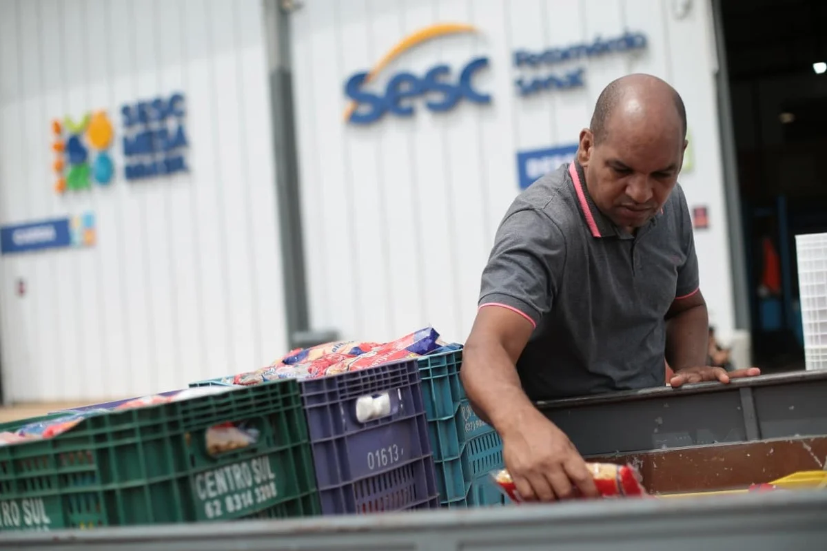 A meta do Sesc Mesa Brasil é assegurar o abastecimento periódico das instituições assistidas A meta do Sesc Mesa Brasil é assegurar o abastecimento periódico das instituições assistidas