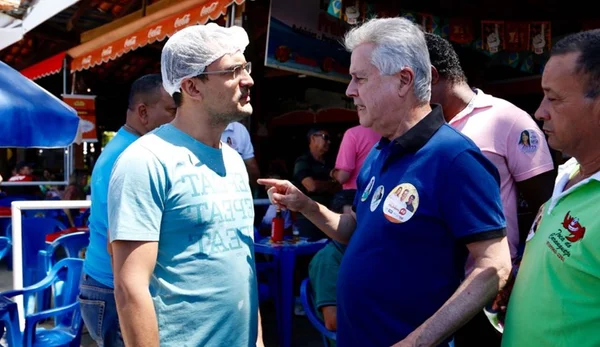 Na Feira do Guará, Rollemberg é cobrado por saúde precária do DF