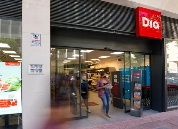 fachada de loja dos supermercados Dia - Metrópoles