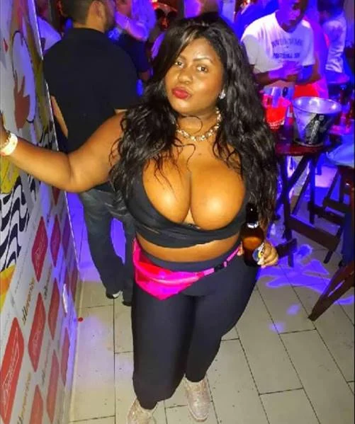 Joyce Cipriano, que tem feito sucesso como sósia de Jojo Todynho, deciciu criar uma identidade própria Joyce Cipriano, que tem feito sucesso como sósia de Jojo Todynho, deciciu criar uma identidade própria