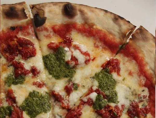 Nova pizzaria do Colorado oferece rodízio com mais de 30 sabores