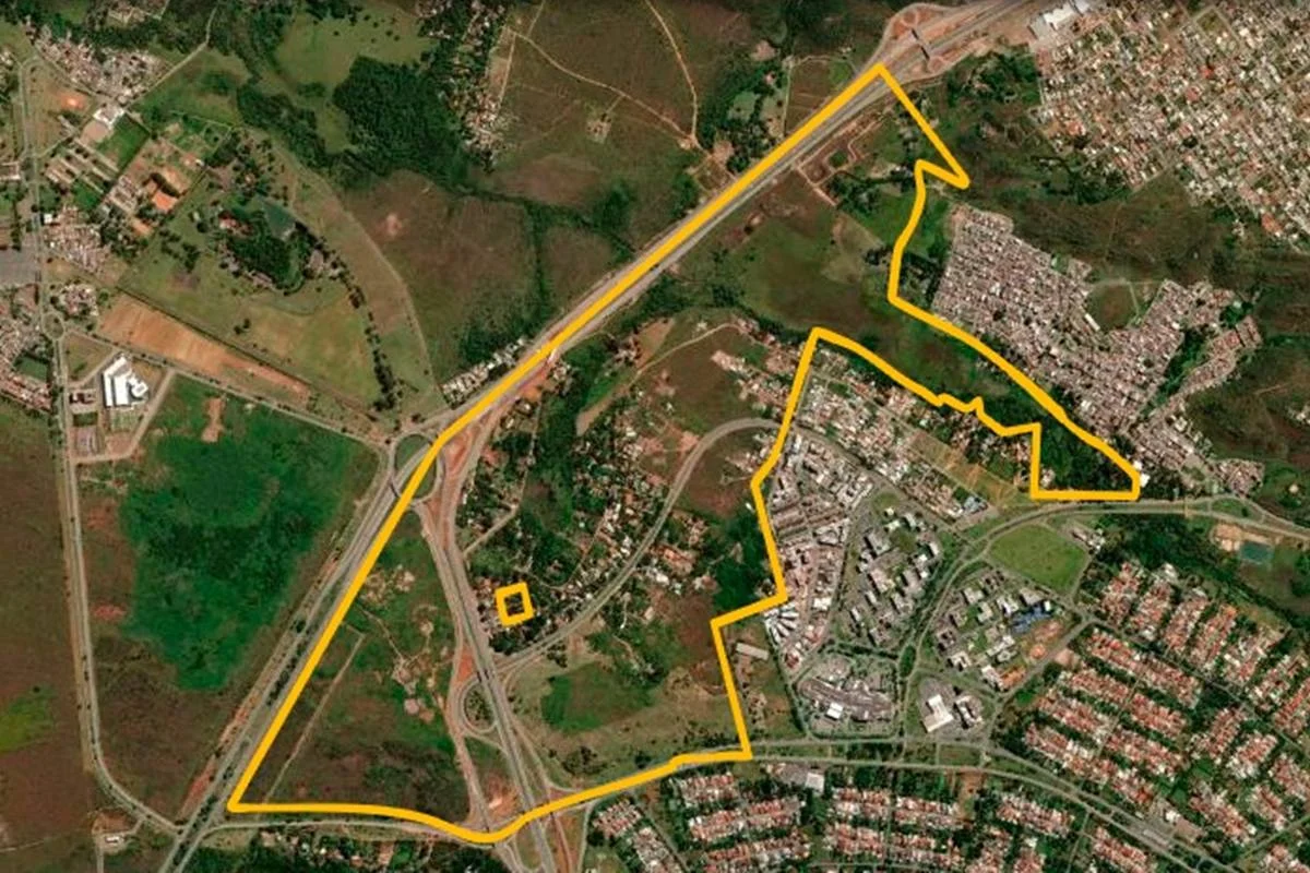 Novo bairro terá 3,16 milhões de metros quadrados entre o Lago Norte e o Varjão, divididos entre três zonas com diferentes usos e restrições ambientais Novo bairro terá 3,16 milhões de metros quadrados entre o Lago Norte e o Varjão, divididos entre três zonas com diferentes usos e restrições ambientais