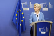 Ursula von der Leyen sw posiciona a favor da entrada da Ucrânia na União Europeia 