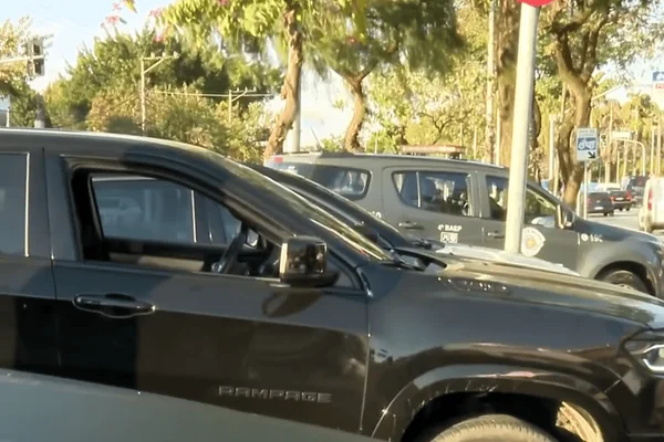 ladrões carros luxo concessionária sp