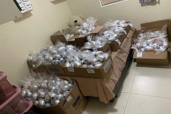 Ovos de páscoa em caixas