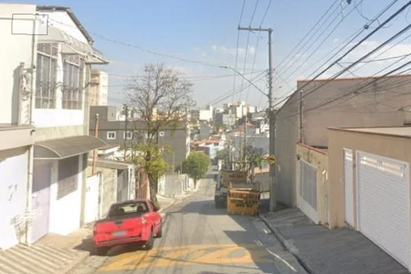 Imagem mostra rua em São Caetano do Sul - Metrópoles