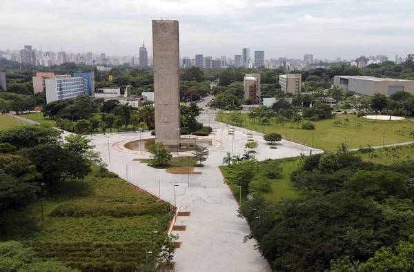 USP aprova 50% de cota para alunos de escola pública até 2021