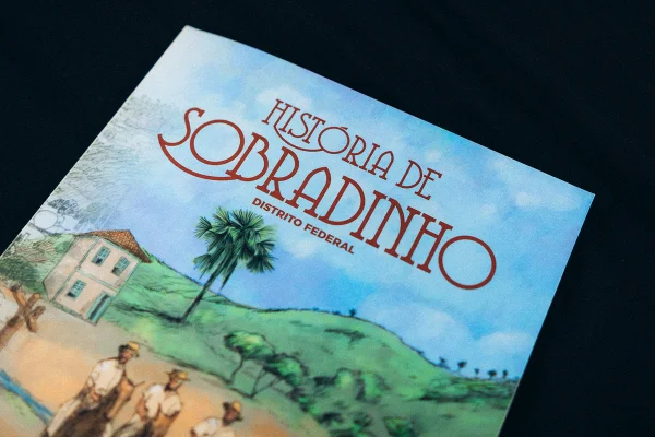 Livro com memórias de pioneiros de Sobradinho entra no Arquivo Público