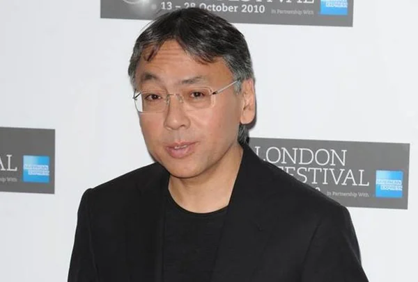 Escritor Kazuo Ishiguro ganha o prêmio Nobel de Literatura de 2017