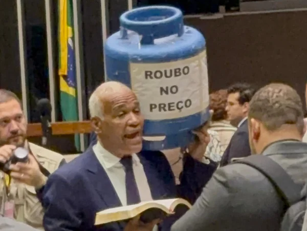 Deputado Pastor Sargento Isidório
