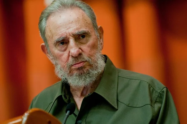 Morre aos 90 anos Fidel Castro, ex-presidente de Cuba