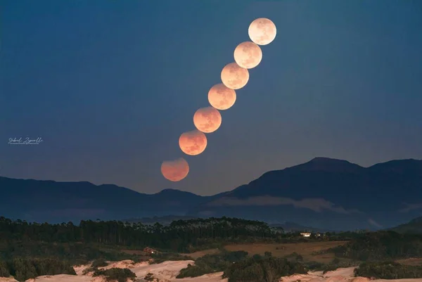 Veja a evolução do eclipse da superlua nesta quarta-feira
