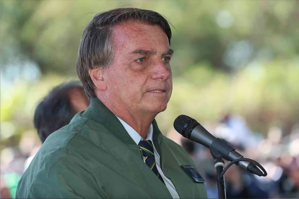 Maioria acha Bolsonaro desonesto, autoritário e pouco inteligente, diz Datafolha