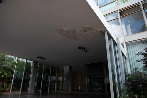 Reforma de ministério “fantasma” na Esplanada custará R$ 100 milhões