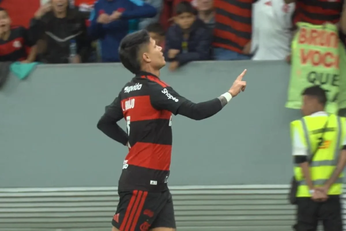 Flamengo confirma lesão no joelho esquerdo de Luiz Araújo - imagem 1 Flamengo confirma lesão no joelho esquerdo de Luiz Araújo - imagem 1