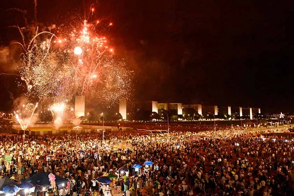 Festa de ano-novo na Esplanada e na Prainha custará R$ 219 mil