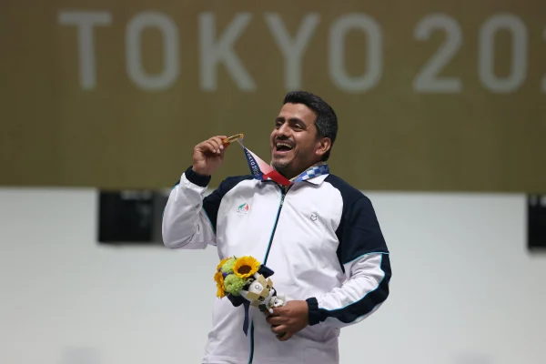 Medalha de ouro em Tóquio, iraniano é acusado de ser terrorista