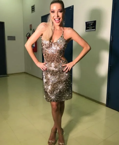 Ela diz não ter vergonha de mostrar a mudança Ela diz não ter vergonha de mostrar a mudança