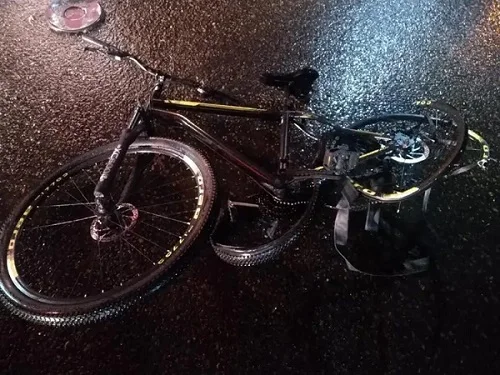 bicicleta quebrada em acidente
