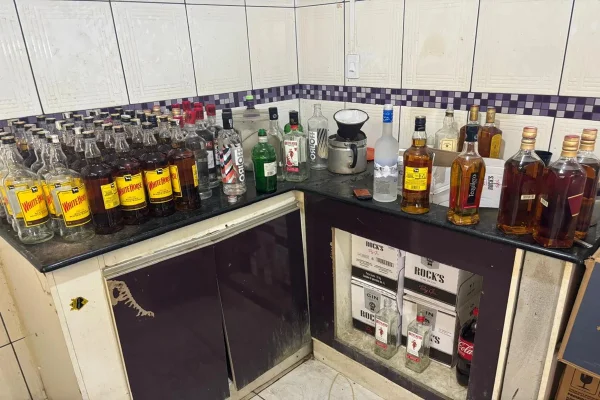 Fábrica clandestina de bebidas adulteradas é fechada pela PM em BH